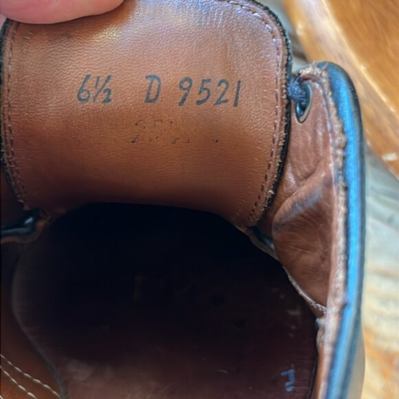 Allen Edmonds Black Leather Leeds Men's Derby Dress Shoes - Picture 12 of 12